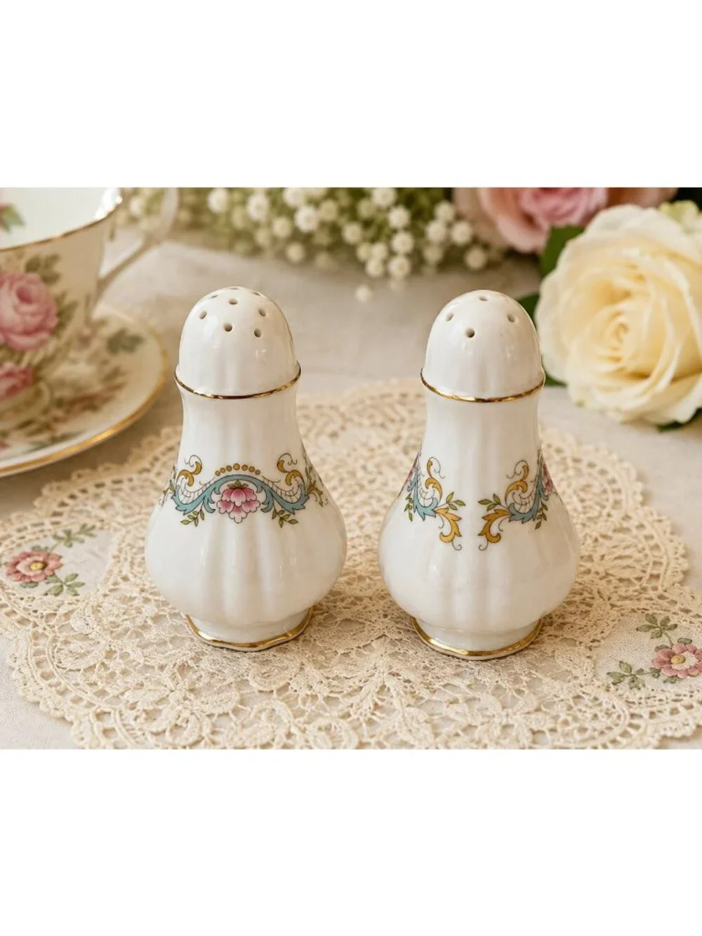 Vintage Paragon Fine Bone China Salt & Pepper Shakers England Floral Gold Trim S